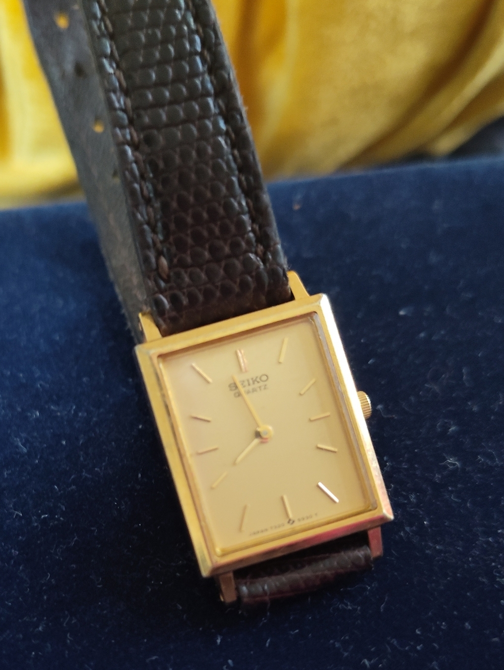 RARE Vtg Seiko Quartz Tank Watch